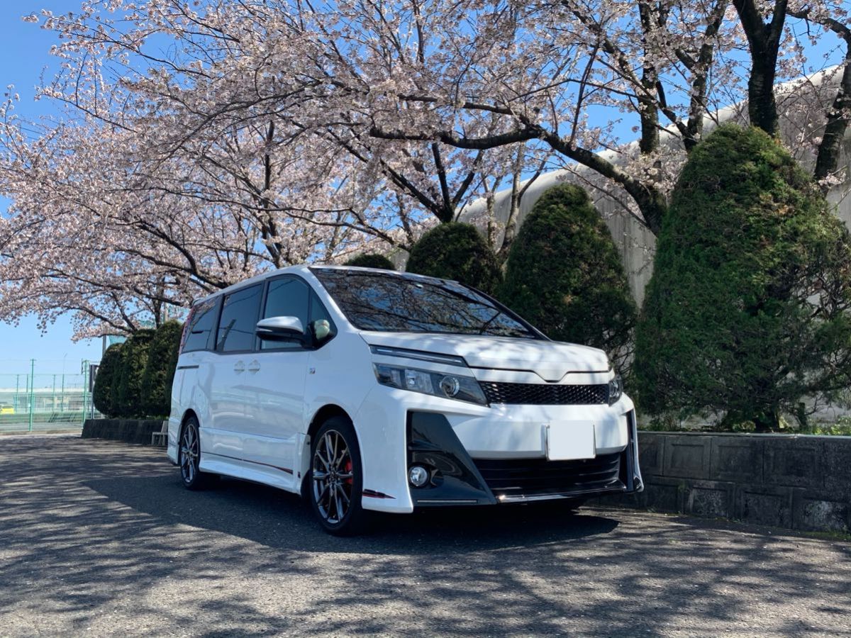 トヨタ ヴォクシー