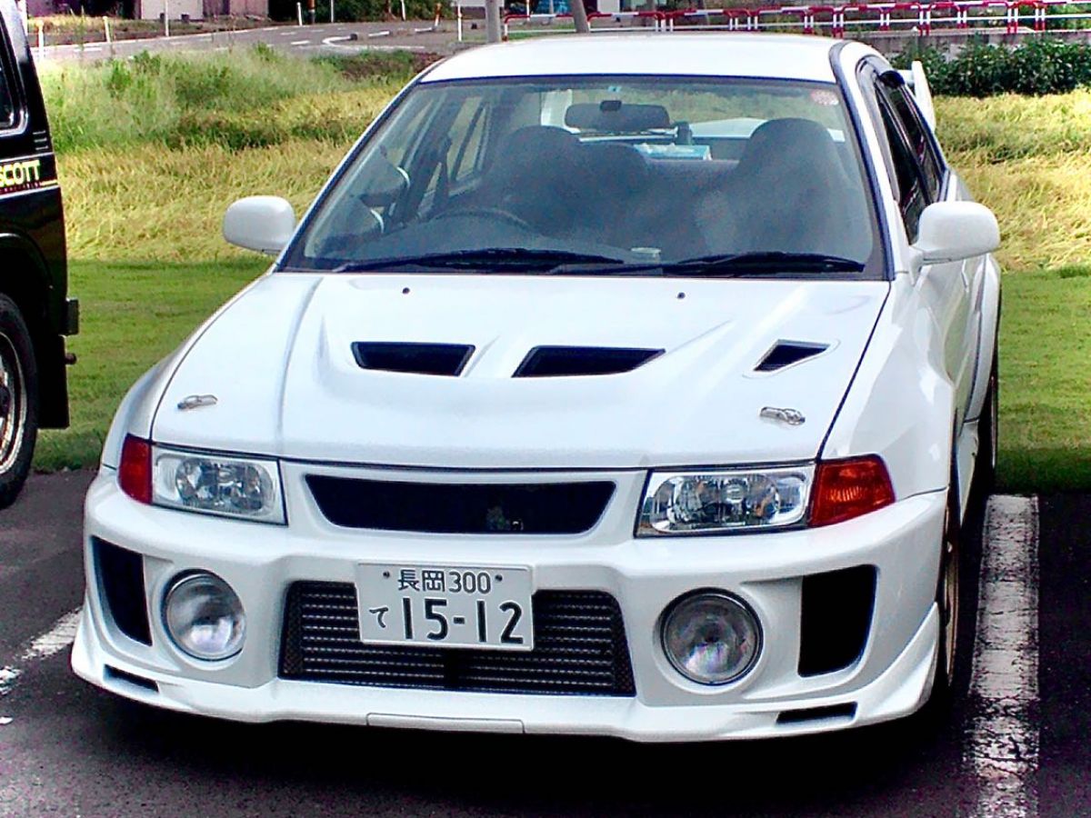 三菱 ランサーエボリューション