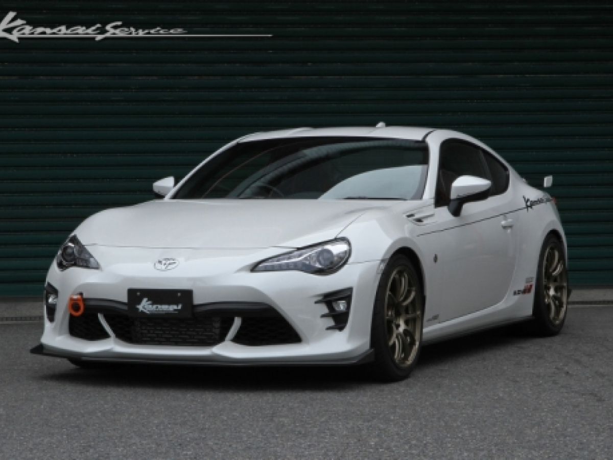 マサカリ Magical Racing（マジカルレーシング） アンダーカウルトレイ 材質