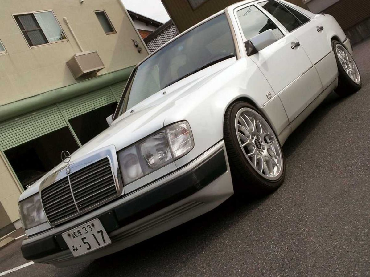 メルセデス・ベンツ 300E