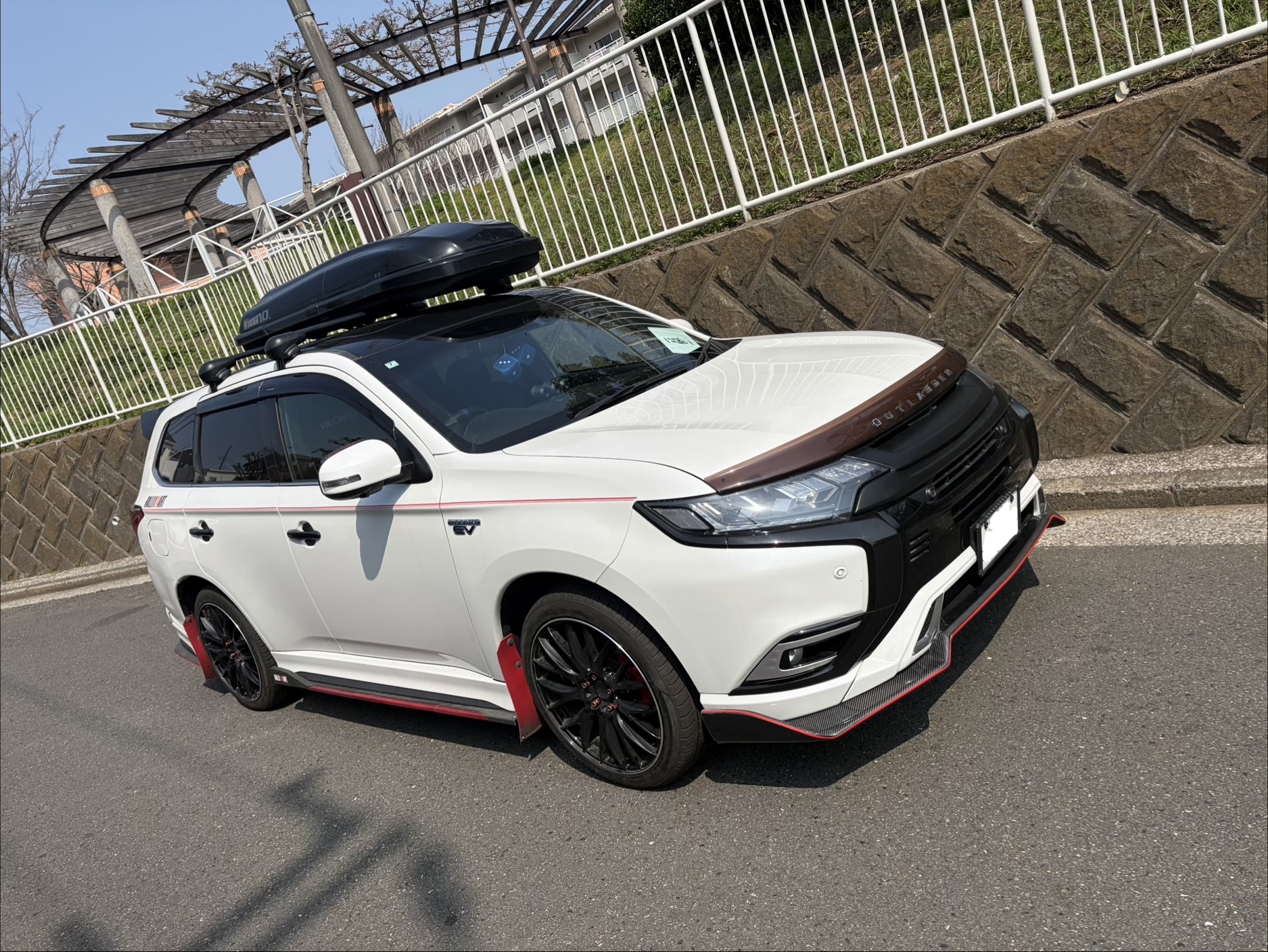 三菱 アウトランダーPHEV